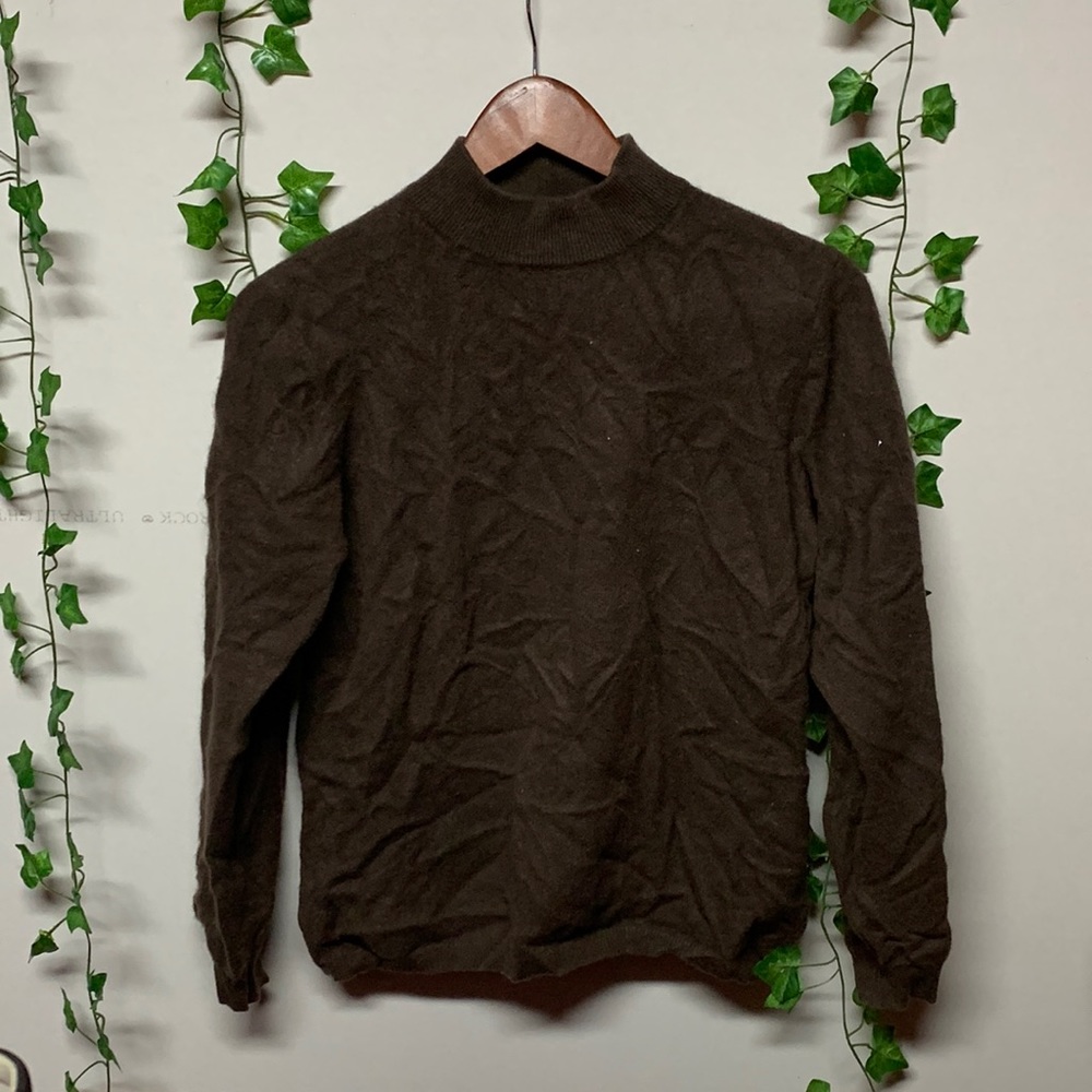 In Línea Brown Cashmere Turtleneck Sweater